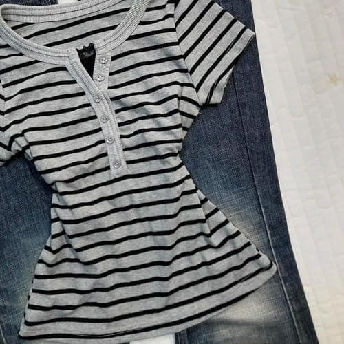 Y2k Grunge Shirts Alt Emo Clothes Women Whimsical Goth Short Sleeve Top Vintage Graphic Tees 2000s Tops Teen Girls thumbnail 4