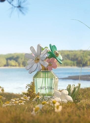 Marc Jacobs Daisy Wild Eau de Parfum 3.3 fl. Oz thumbnail 4
