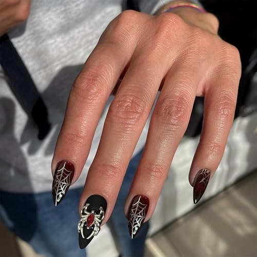 GlamRays 24 Stück Press on Nails Mittel Mandel Spinnen Charms Falscher Nagel Rot Gradient Falscher Nagel Mit Spinnennetz-Design Schwarz Matt Acryl Nagel Glänzend Kleb Nagel thumbnail 6