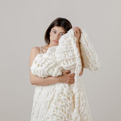 WESHIONGOO Chunky Knit Blanket Throw 40"×40" Knitted Throw Blankets for Couch Bed Fluffy Soft Blanket with Jumbo Chenille Yarn Thick 100% Handmade (Cream White) thumbnail 4