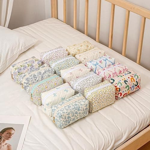 WHHJM Cute Floral Makeup Bag Small Cotton Quilted Cosmetic Bag, Aesthetic Essential Bag Emergency Bag Gift for Women Girls Travel Accessories (Blue Floral) thumbnail 6