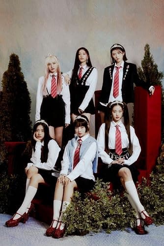 IVE LOVE DIVE 2nd Single Album Ver. 96p PhotoBook+1p PhotoCard+Heart Hologram Card+Tracking Sealed thumbnail 8