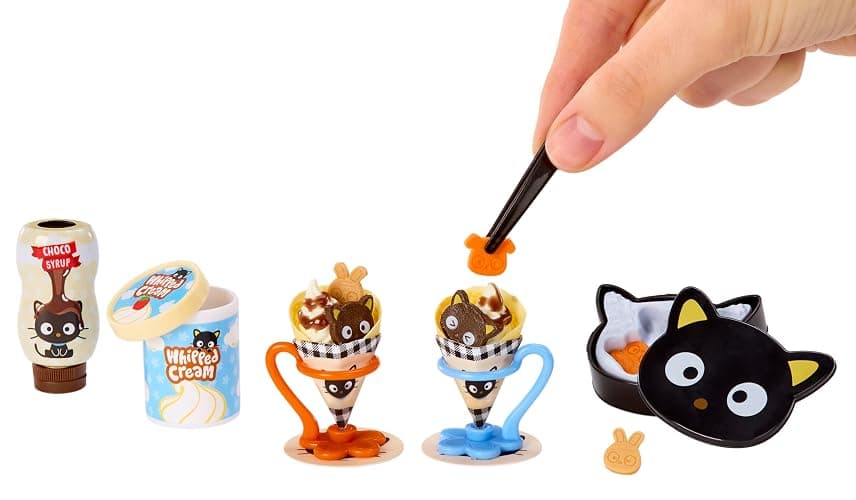 MGA's Miniverse Make It Mini Hello Kitty and Friends Series 4, DIY Mini Collectibles, Retro Stationery & Food Replicas, Sanrio Characters, Ages 8+ thumbnail 6