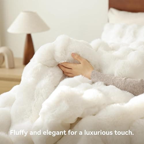 YIKUSH White Comforter Set Full – Ultra Soft & Warm Faux Fur Comforter for Winter, Elegant Fluffy Cream Comforter with Pillowcases, Cozy White Full Bedding Set thumbnail 2