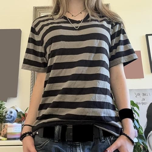 Women Short Sleeve T-Shirts Skull Print Crew Neck Shirts Summer Casual Slim Fit Tops Streetwear thumbnail 2