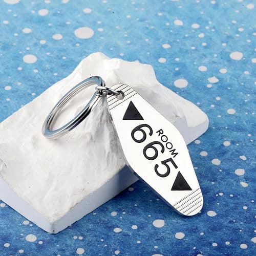 FAADBUK Video Game Gift Video Game Lover Gift Oceanview Keychain for Gamer thumbnail 7