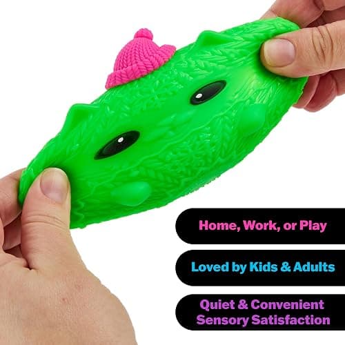 Schylling Needoh Squishmas Knittens - Sensory Squeeze Toy - Colors May Vary (Pack of 1) thumbnail 6