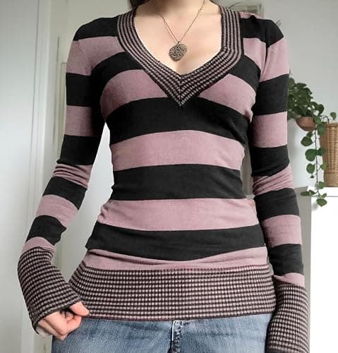 Graphic Tees for Women Teen Girls Aesthetic Grunge Gothic Clothes Y2k Shirt Knit Basic Long Sleeve Top Fall thumbnail 3