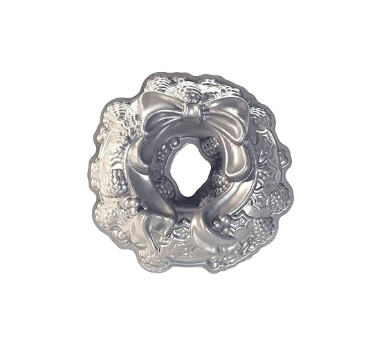 Nordic Ware Platinum Holiday Wreath Bundt Pan - Image 1