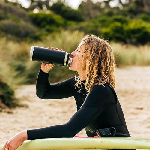 YETI Rambler Bottle Chug, Vaccum Insulated Stainless Steel Bottle with Leakproof Chug Cap, Black, 18 oz (532 ml) thumbnail 2