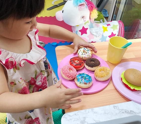 GiftExpress 6 pcs Realistic Artificial Toy Donuts, Scented Fake Donuts, Assorted Realistic Doughnuts Toy Cakes Fake Desserts Decoration Toys, Valentine bv Donut Party Decoration, Prop Food thumbnail 2
