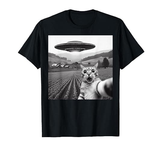 Cat Selfie with Alien UFO Funny Cat Gifts for Men Women Kid T-Shirt - Image 1