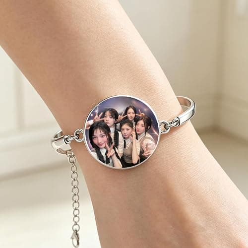 Gozvrpus Iilliit Keychain, Bracelet Necklace, Iilliit 5Pcs Merch Gift Set | Badge Phone Holder Merch Gift Set Accessories thumbnail 4