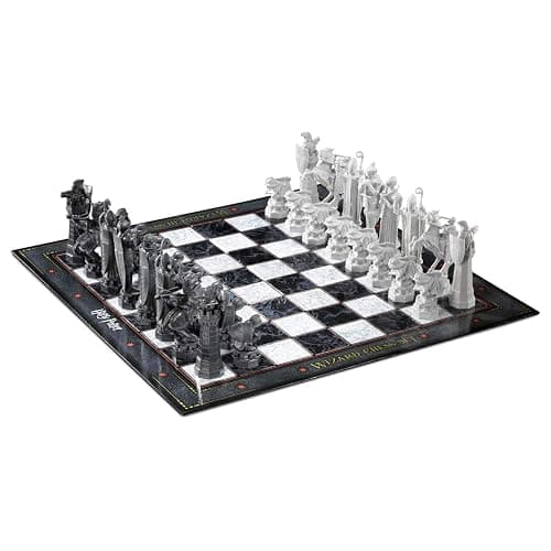 The Noble Collection Harry Potter Wizard Chess Set thumbnail 2