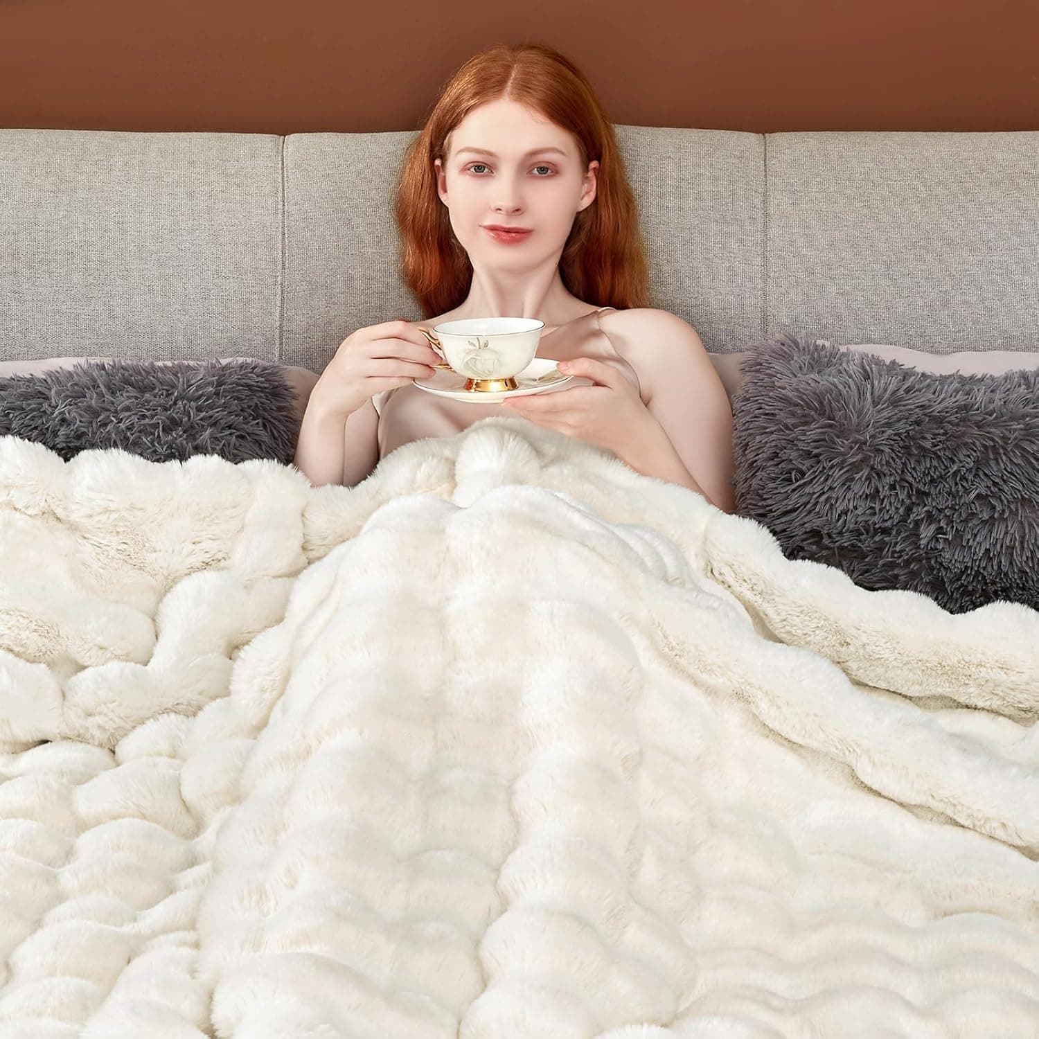 Faux Fur Throw Blanket for Couch,Fluffy Soft Plush Thick Bubble Blanket for Sofa Bedroom Living Room, Cozy Reversible Blankets, White, 150cmx100cm thumbnail 7