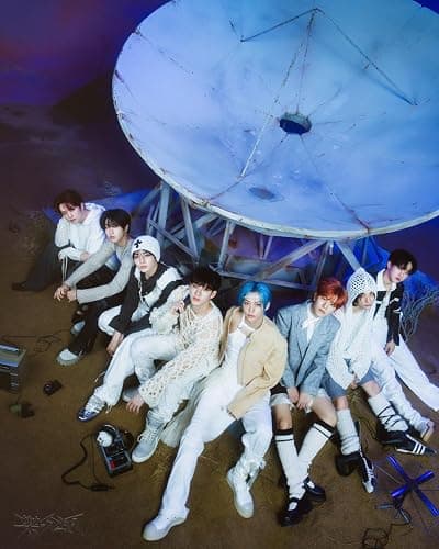 Stray Kids 樂-STAR ROCK-STAR 8th Mini Album CD+Contents+Photocard+Tracking Sealed SKZ (Standard ROLL Version) thumbnail 3
