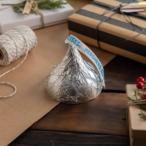 HERSHEY'S KISSES Solid Milk Chocolate Candy Gift Box, 7 oz thumbnail 5