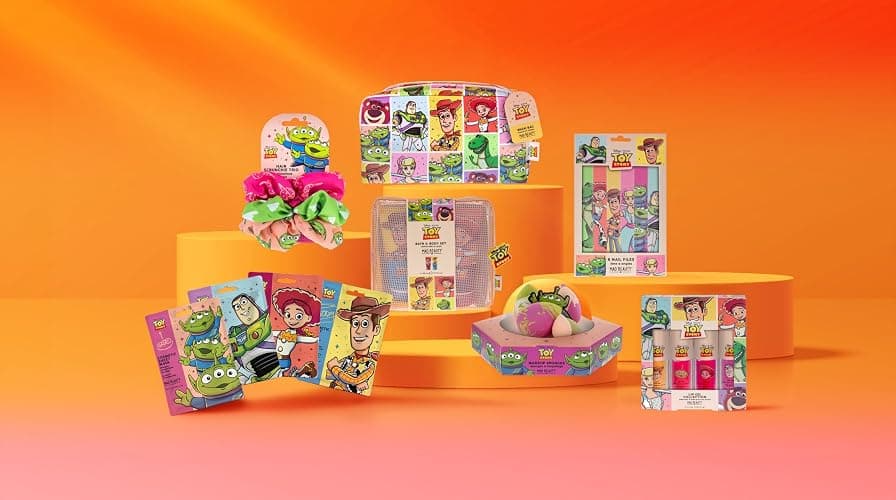 Disney Pixar Toy Story Lip Oil Collection | Officially Licensed | 4 x 4ml | Vanilla Strawberry Cherry Grape | Sheer Shine | Lip Gift Set | Mad Beauty thumbnail 6