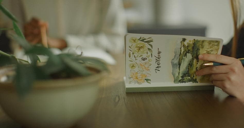 ESV Scripture Journal: New Testament Set (Artwork by Ruth Chou Simons) (Paperback) thumbnail 6