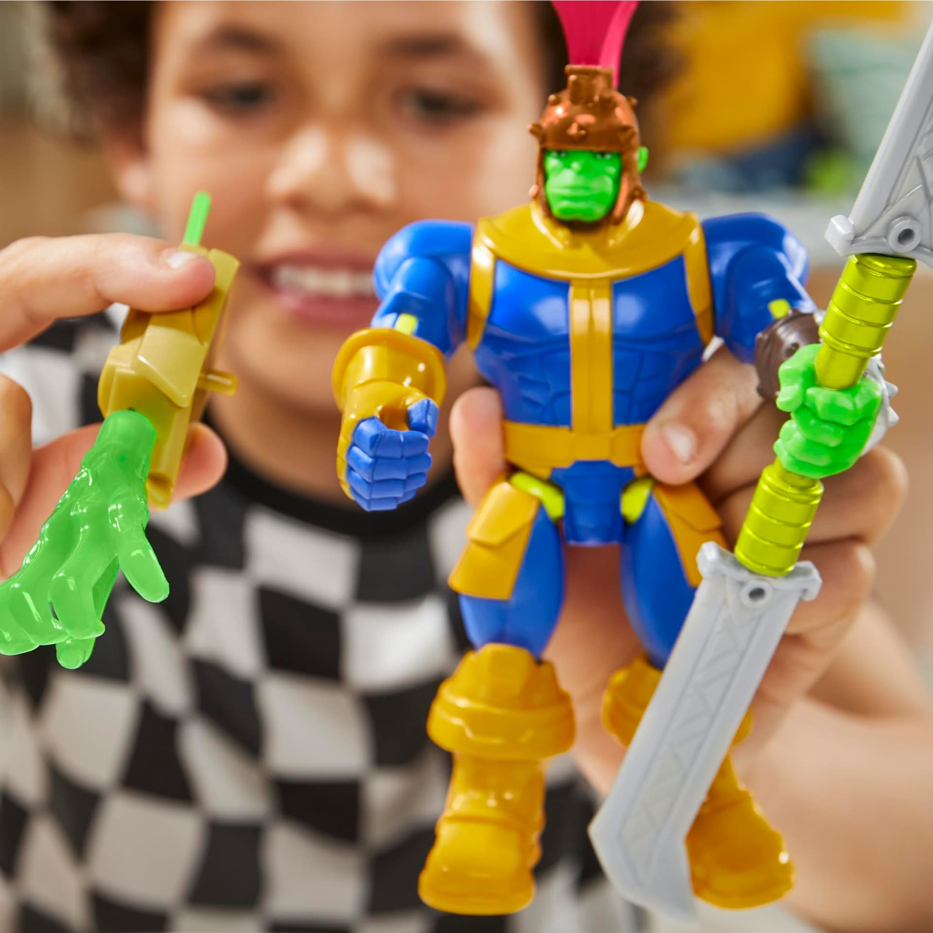 MixMashers Marvel Thanos Customisable Avengers Mix and Match Deluxe Action Figure & Accessories thumbnail 8