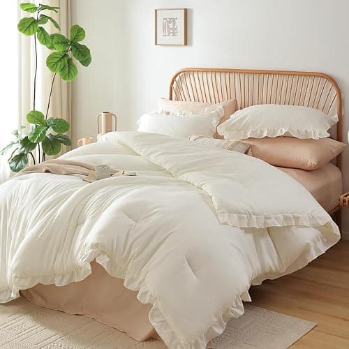 White Ruffle Comforter + Pillow Shams thumbnail 6