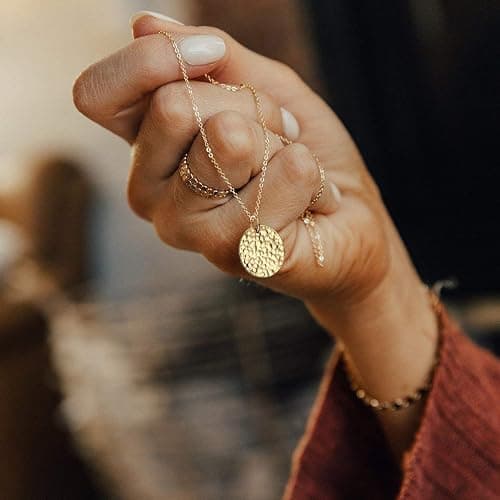 LOYATA Gold Pendant Necklaces for Women-Simple 14K Gold Round Circle Pendant Necklace Dainty Charm Necklace Jewelry Gifts for Women thumbnail 3