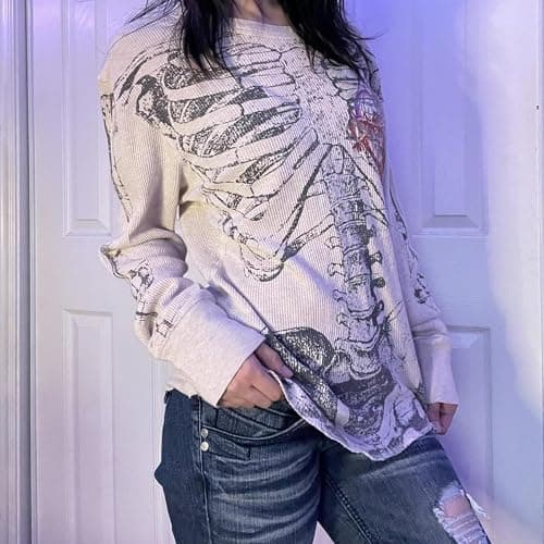 Women Vintage Fairy Grunge Y2K Long Sleeve Shirt Skull Graphic Printed Gothic Tee Tops Aesthetic Harajuku Tops thumbnail 2