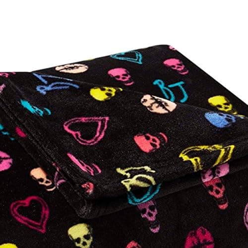 Betsey Johnson - Throw Blanket, Buttery-Soft Throw Blanket for Couch or Bed, Boldly Plush & Oversized Bedding (Betsey Signature, 50" x 70") thumbnail 6