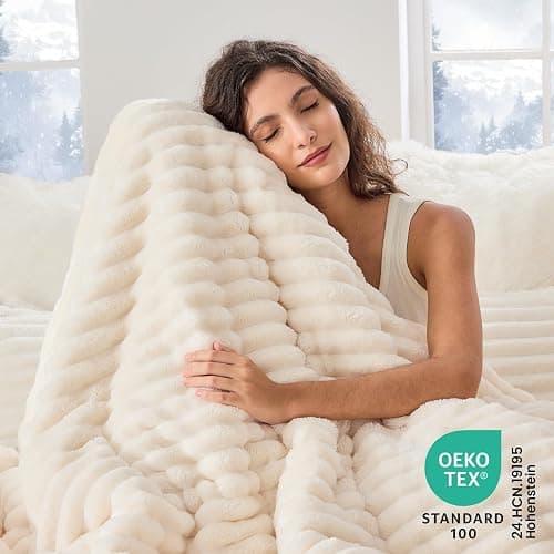 Sasttie Fluffy Comforter Set Queen 3 Pieces - Super Soft & Fuzzy Cream White Comforter Set for Winter Warm Fleece Bedding, 1 Luxury Heavy Faux Fur Down Alternative Comforter with 2 Pillow Cases thumbnail 7