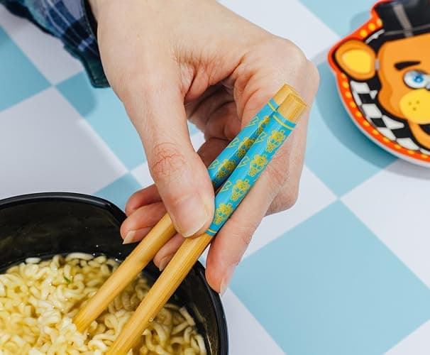 Silver Buffalo Five Nights At Freddy's Mega Pizzaplex Ceramic Ramen Dinnerware Set | Includes 20-Ounce Noodle Bowl and Wooden Chopsticks thumbnail 6