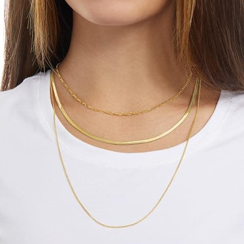 Amazon Essentials 14k Gold or Sterling Silver Plated Figaro Chain Necklace thumbnail 4