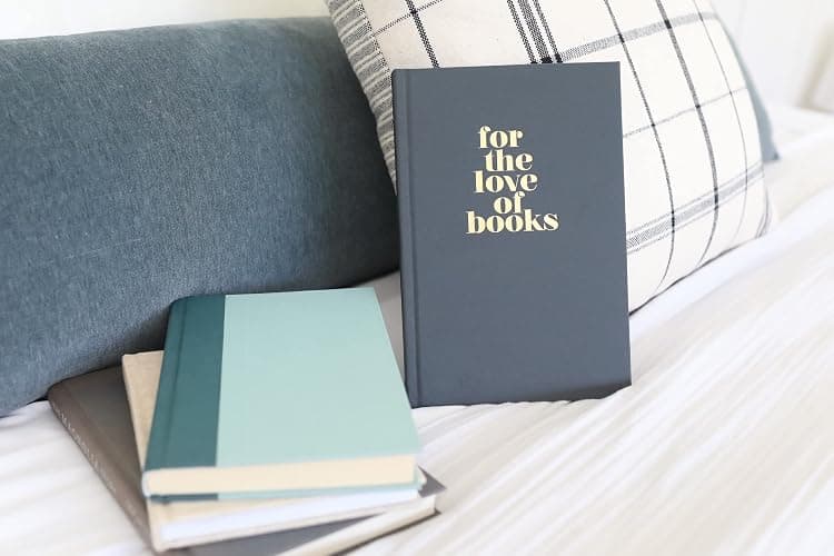 Reading Journal: For the Love of Books, A Book Journal and Planner for Book Lovers to Track, Log and Review thumbnail 7