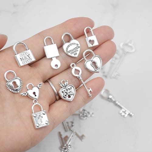 Aokbean Mixed 40Pcs Mini Fake Skeleton Keys and Heart Locks Charms for Jewelry Making Earring Necklace Pendants Keychain Accessories thumbnail 5