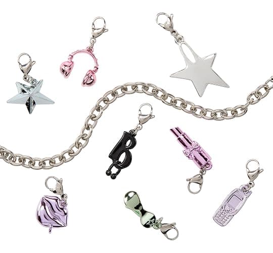 Bratz Charmz Yasmin - Fashion Doll with Collectible Charm Bracelet, Includes Outfit & Accessories, Comes in a Display-Worthy Packaging, Customise and Collect thumbnail 9