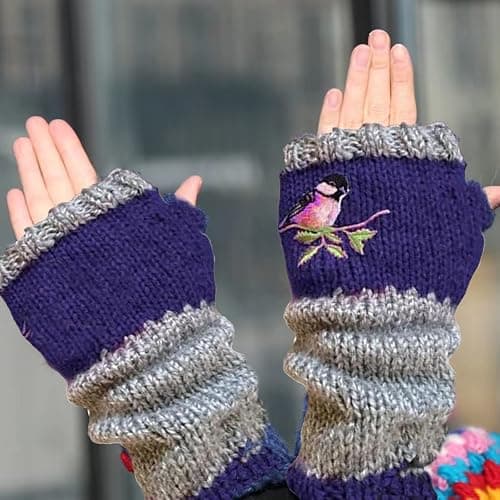FOOMER Warm Patchwork Embroidered Fingerless Gloves with Vintage Knitted Design and Bird Embroidery thumbnail 5