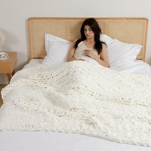 WESHIONGOO Chunky Knit Blanket Throw 40"×40" Knitted Throw Blankets for Couch Bed Fluffy Soft Blanket with Jumbo Chenille Yarn Thick 100% Handmade (Cream White) thumbnail 3