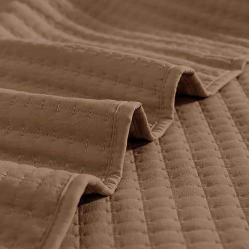 WRENSONGE Queen Quilt-3 Pieces Lightweight Bedspreads Brown Queen Size Quilt Bedding Set for All Seasons, Soft Summer Blanket with 2 Pillow Shams Suitable for Bed, Couch thumbnail 8