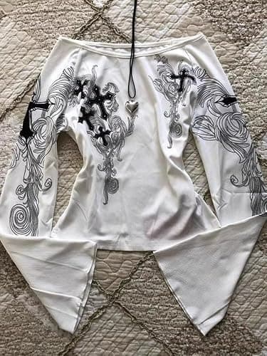 JOLILUNA Emo Grunge Long Sleeve Shirt for Women Y2k Goth Top 90s Vintage Graphic Tees 2000s Mcbling Clothes thumbnail 3
