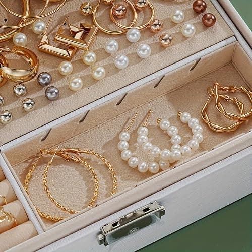 London Luxe 86-Piece Jewellery Set, Gold-Tone Necklaces, Earrings and Rings with Rhinestones, Vintage Style thumbnail 6