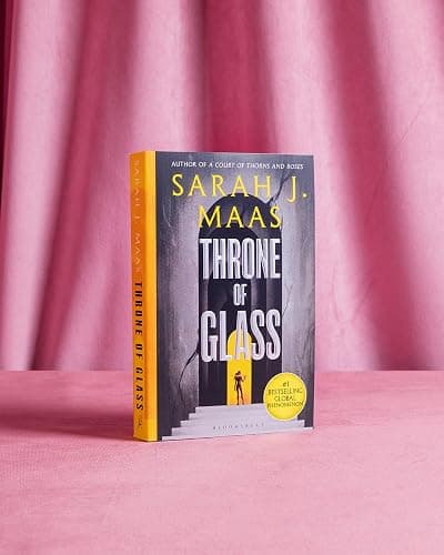 Throne of Glass: From the # 1 Sunday Times best-selling author of A Court of Thorns and Roses thumbnail 2