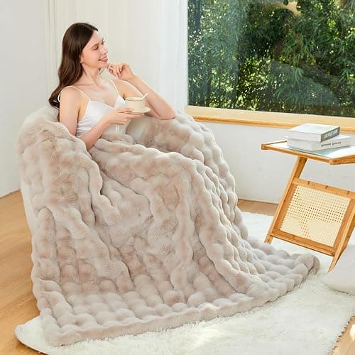 The Malibu Blanket - LuxeComfort Faux Fur Bubble Blanket 50"x60" Beachstone - Luxuriously Soft, Elegant, Reversible Design, Home Décor, Picnics, and Travel (Beachstone, Throw 50x60) thumbnail 8