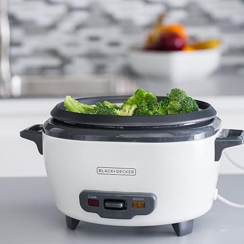 BLACK+DECKER 6-Cup Rice Cooker with Steaming Basket | Save time with a 2-in-1 rice cooker and steamer that keeps food warm until serving. thumbnail 2