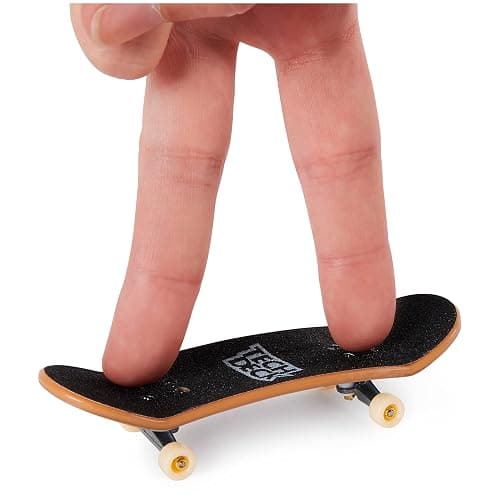 Tech Deck, DLX Pro 10-Pack of Collectible Fingerboards, For Skate Lovers, Kids Toy for Ages 6 and up thumbnail 4