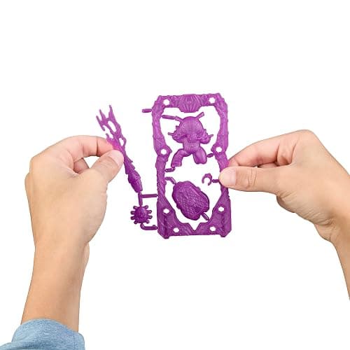 SPIDER-MAN Marvel ActionVerse Ghost-Spider Action Figure & Accessories, 4.5-Inch (11.4 CM) Super Hero Toys & Figures for Kids, Ages 4+ thumbnail 8