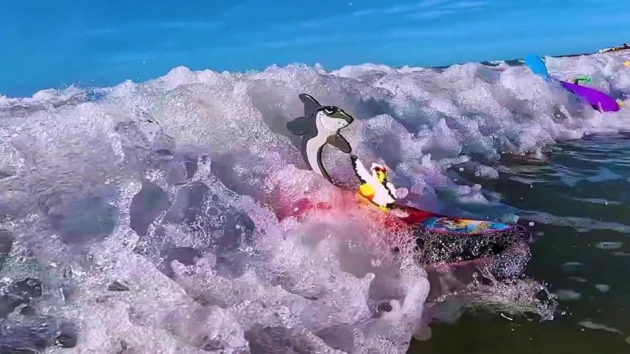 Surfer Dudes Classics Wave Powered Mini-Surfer and Surfboard Toy - J-Bay Jack thumbnail 2