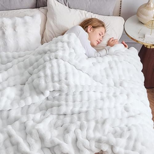NEWCOSPLAY Faux Fur Twin Blanket White Bubble Blanket Thick Warm Soft for Couch Sofa Bed 550GSM (White, Twin(60"x80")) thumbnail 2