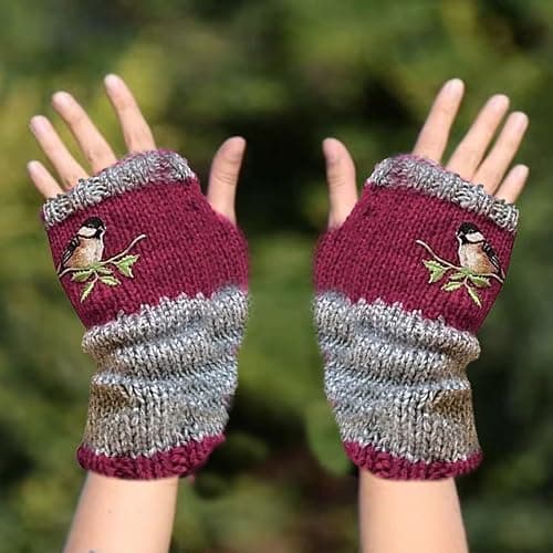 FOOMER Warm Patchwork Embroidered Fingerless Gloves with Vintage Knitted Design and Bird Embroidery thumbnail 6