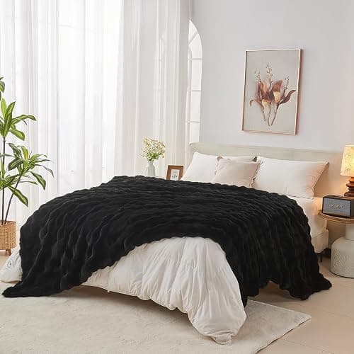 Wajade Fluffy Faux Fur King Size Blanket for Bed Couch 90x106 Inches, Luxury Ultra Soft Thick Fuzzy Plush Bubble Blanket, Reversible Warm Cozy Blanket for Sofa Chair, Black thumbnail 7