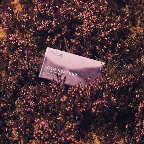 Scottish Fine Soaps Wild Heather Cleansing Bar 220g – Hydrating Soap Bar with Glycerine & Calming Scottish Heather Extract for Soft, Refreshed Skin thumbnail 4