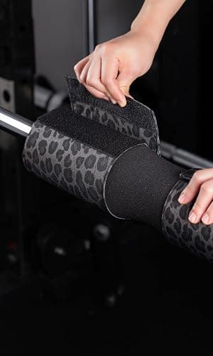 Fitgriff® Langhantel Polster, Hip Thrust Pad mit Klettverschluss - Hantel Nackenpolster - Polsterung für Squats, Booty Training, Gym thumbnail 6